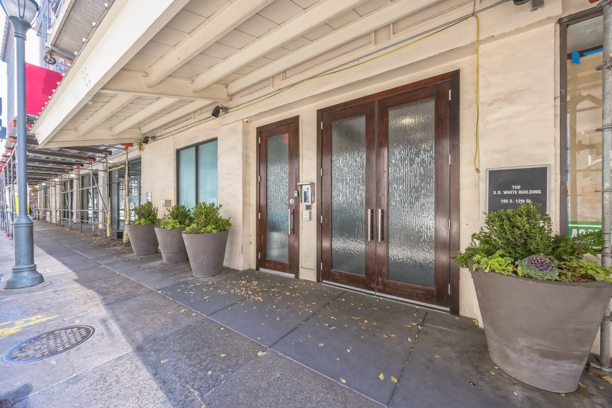 105_S_12th_St_Philadelphia_PA_19107_USA-Others-IMG_0161.jpg