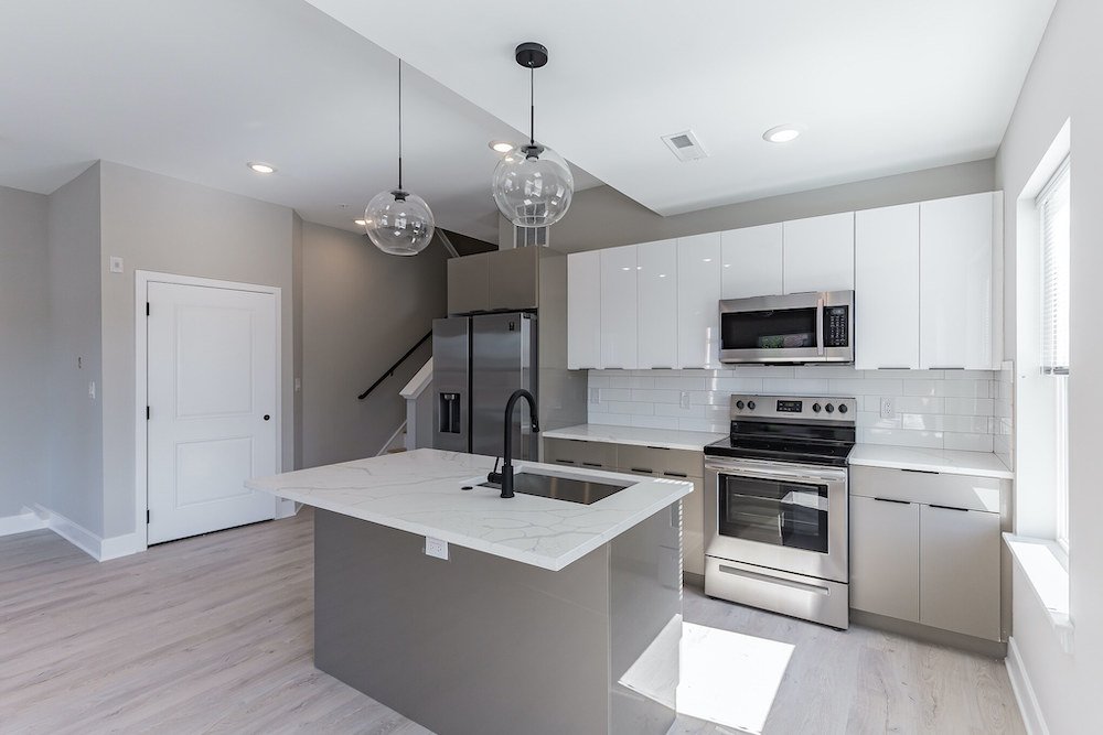 2848-diamond-st-kitchen-island.jpg