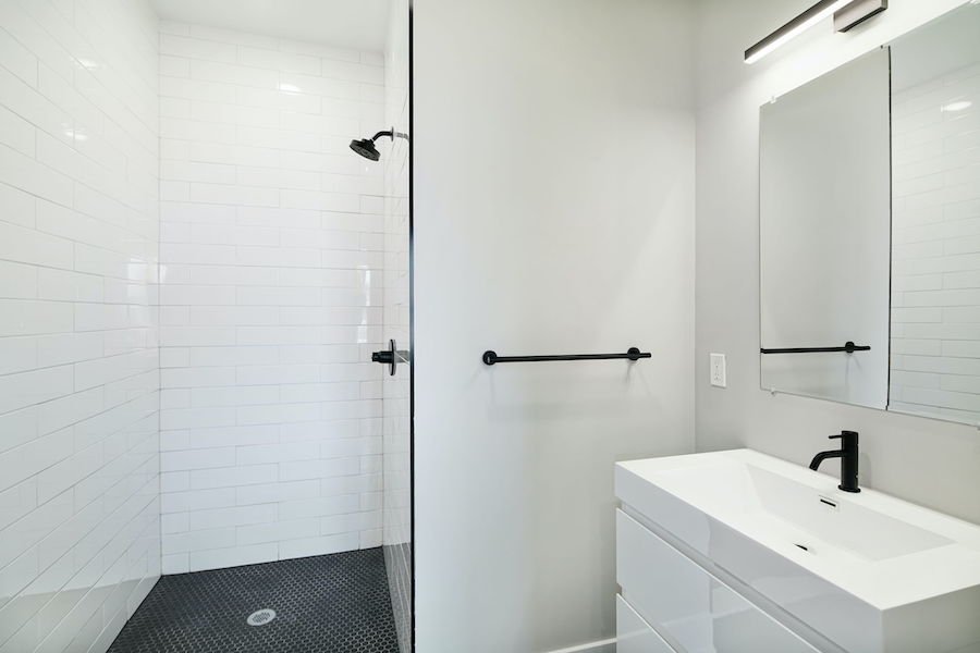 3007-ridge-ave-philadelphia-shower.jpg