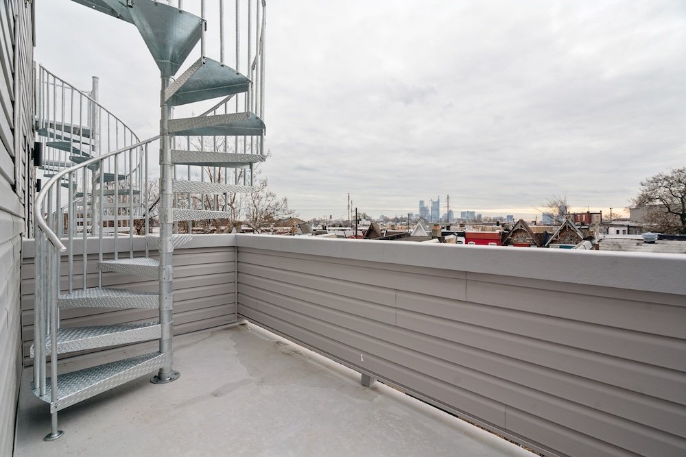 3036-W-Berks-St-balcony.jpg