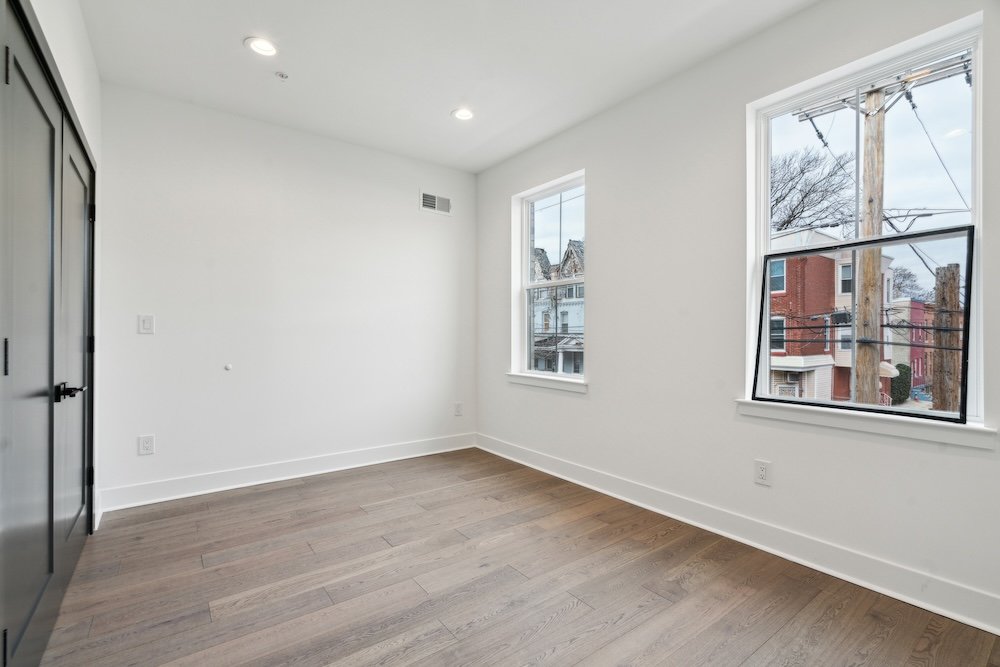 3036-W-Berks-St-bedroom-1.jpg
