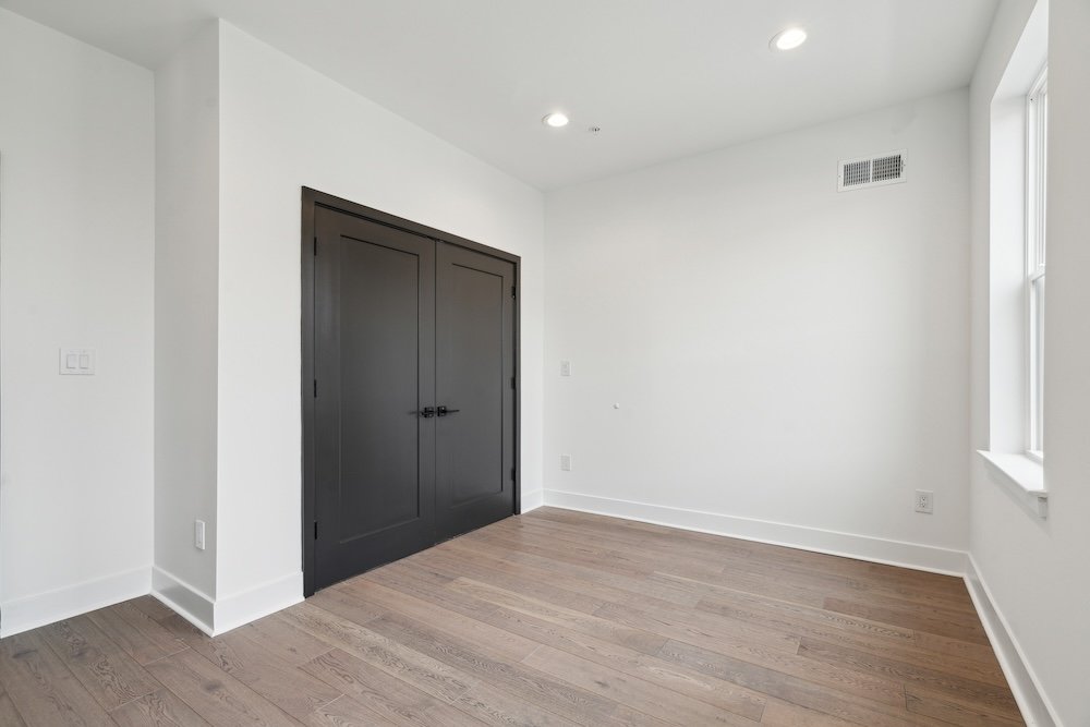 3036-W-Berks-St-bedroom-closet.jpg