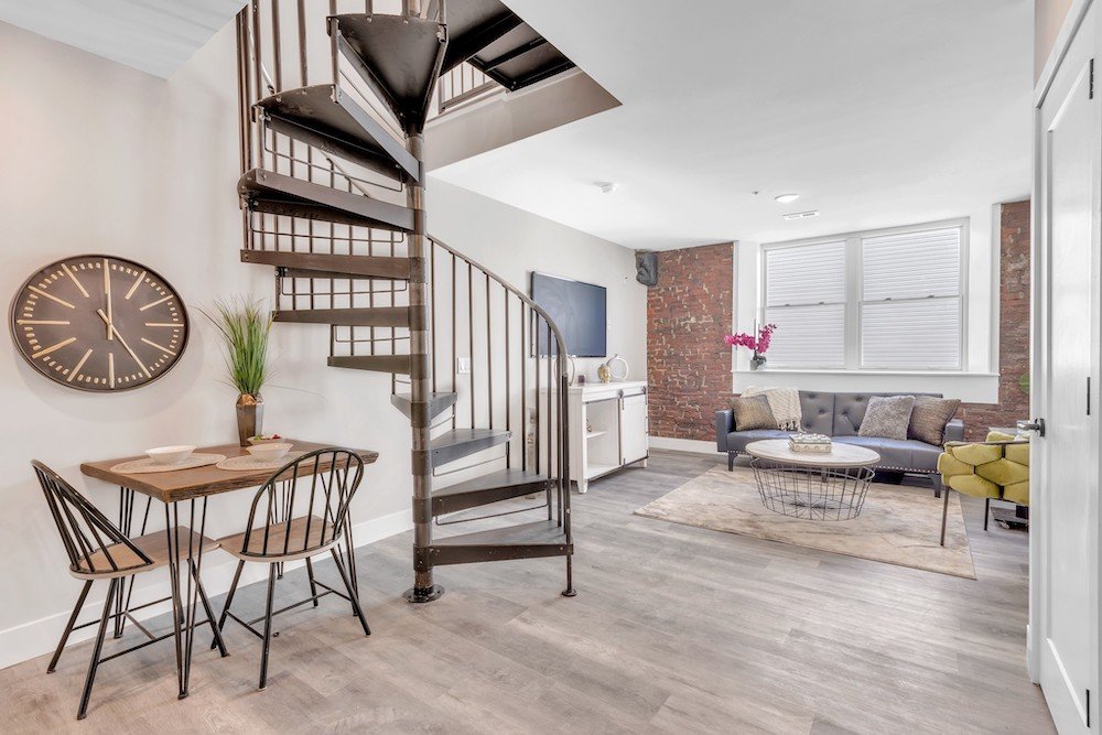 haven-lofts-apartment-for-rent-philadelphia-pa-breakfast-nook.jpg